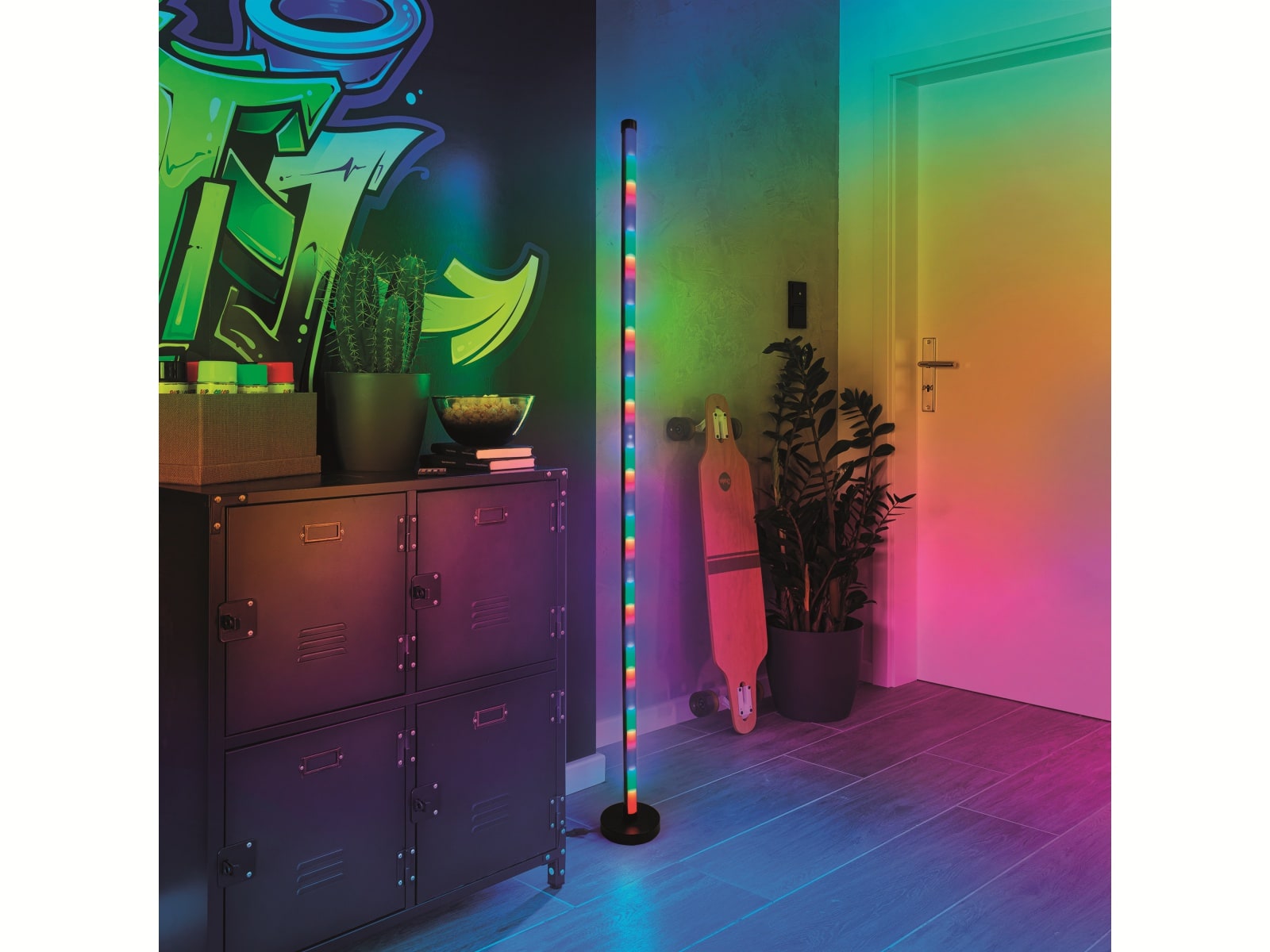 NÄVE LED-Digital-Deko Stehleuchte "Motion Light", RGB/WW, 18 W, 1298 lm, 150 CM, inkl. Fernbedienung