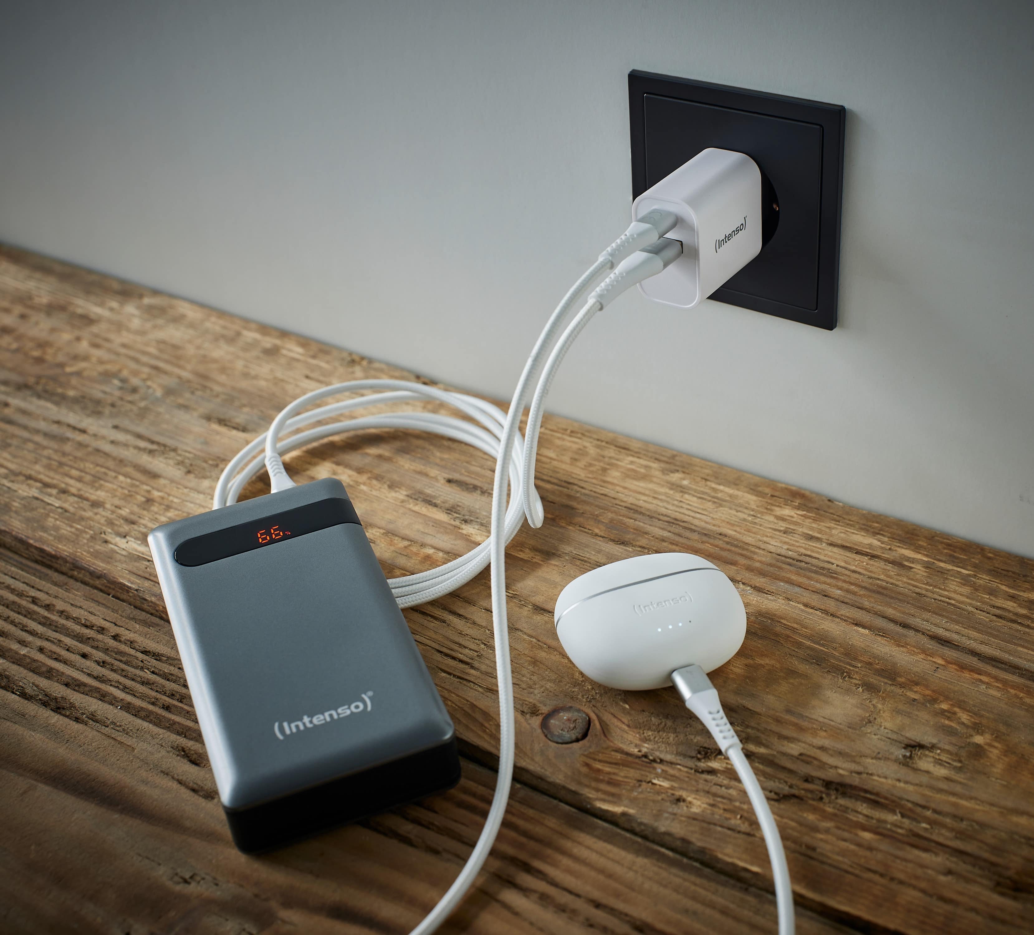 INTENSO USB-Ladegerät W30AC,1 x USB-A und 1 x USB-C, 30 Watt