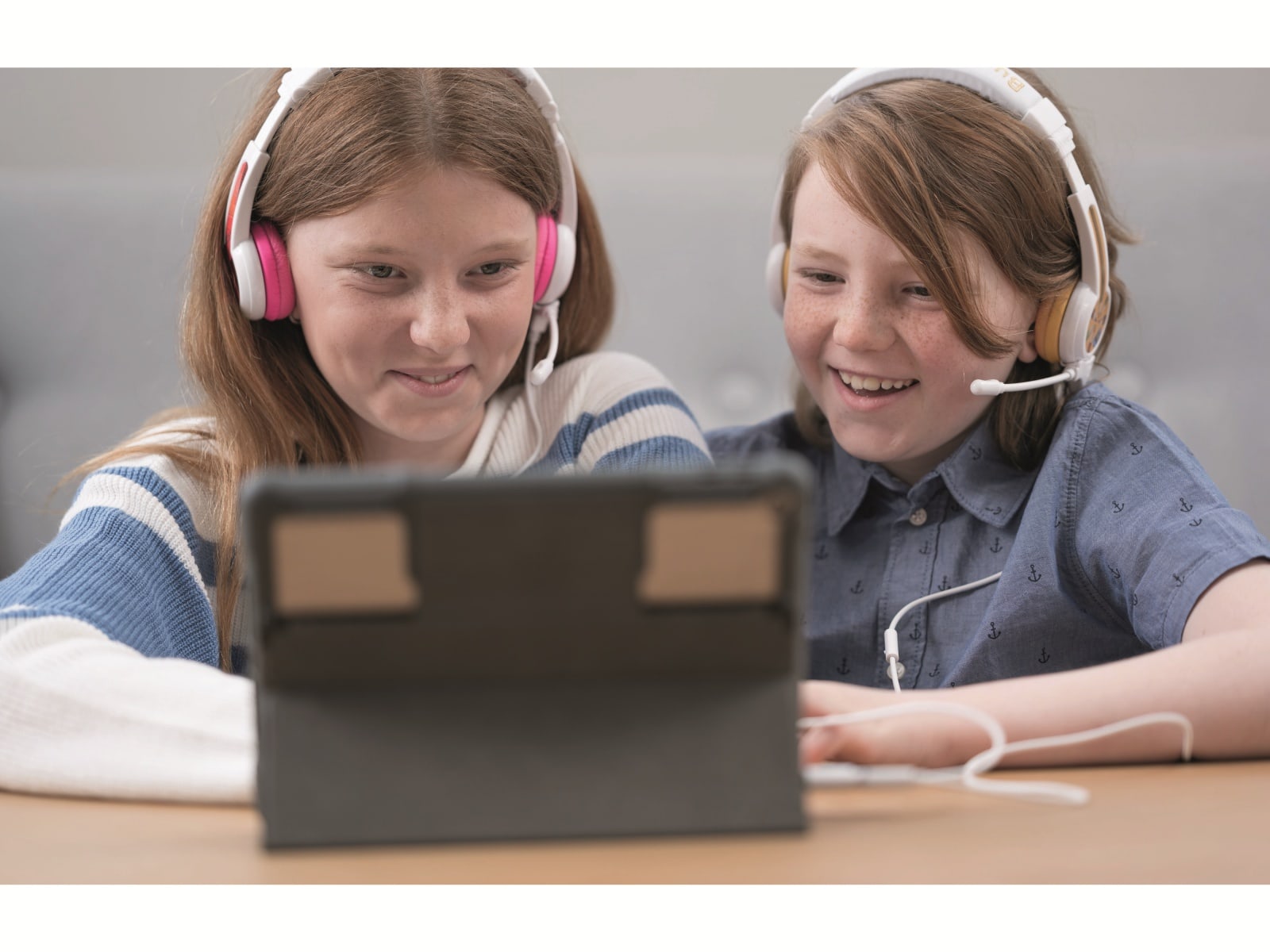 ONANOFF On-Ear Kopfhörer BuddyPhones School+, für Kinder, weiß/pink