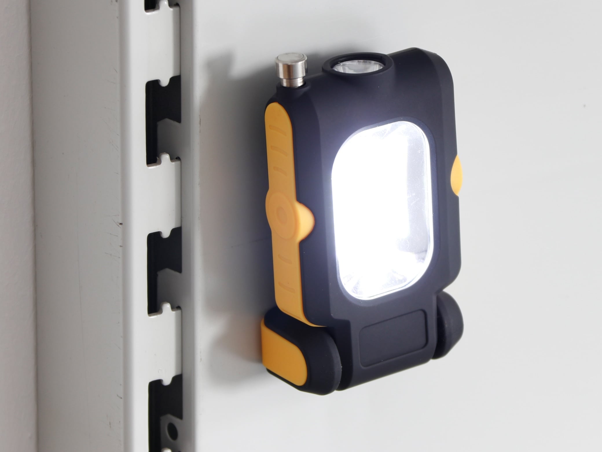 DAYLITE LED Pickup-Lampe MAS-SJ7-105 Handheld Worklight schwarz/gelb