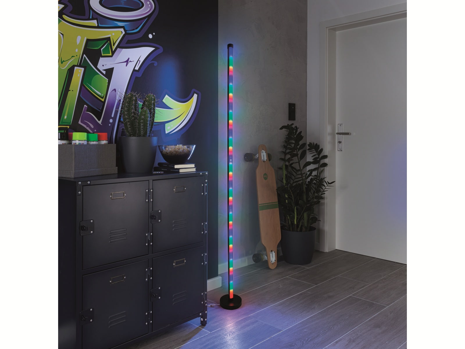 NÄVE LED-Digital-Deko Stehleuchte "Motion Light", RGB/WW, 18 W, 1298 lm, 150 CM, inkl. Fernbedienung