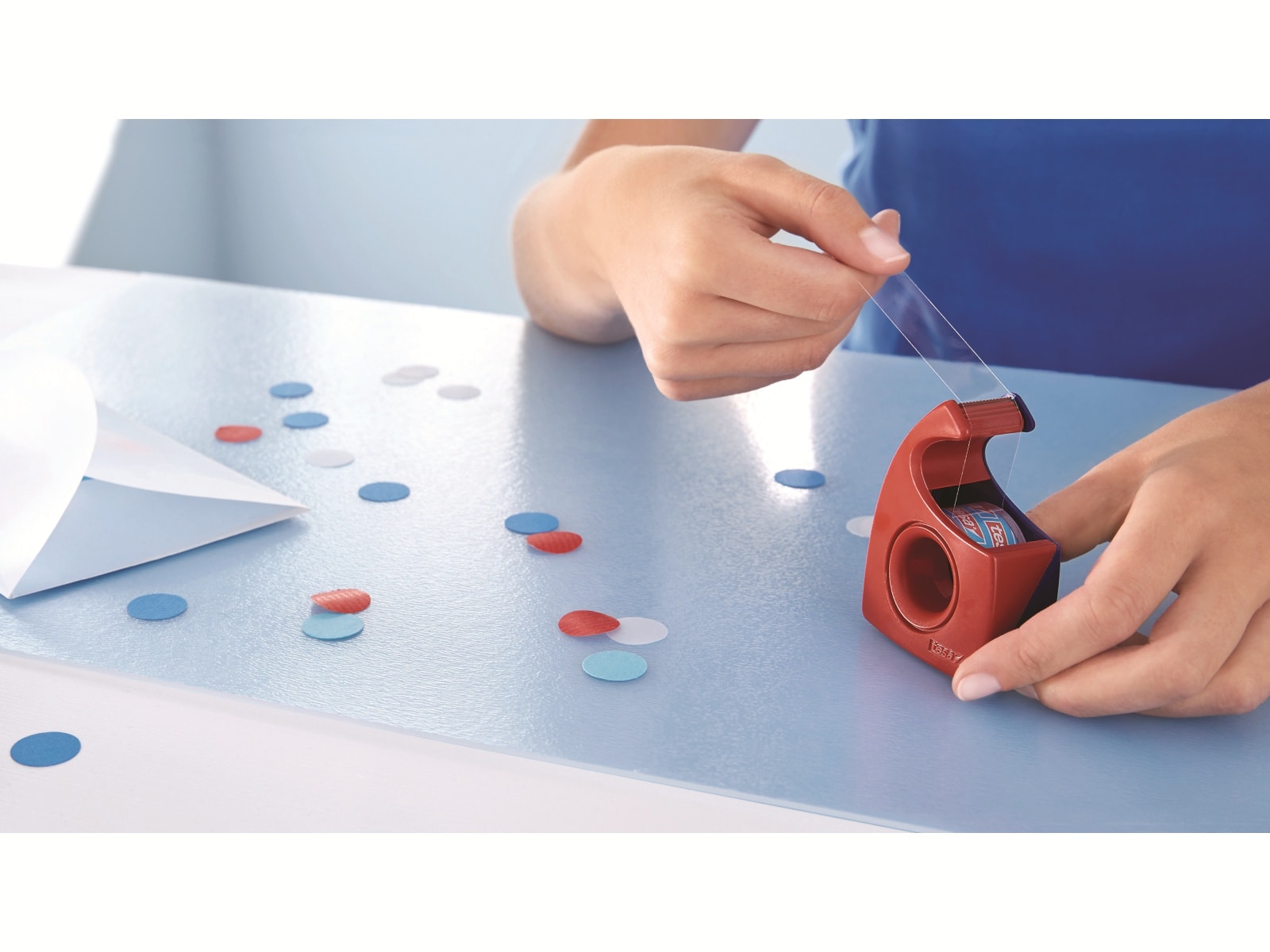 TESA ® Easy Cut Handabroller 10:19 rot-blau, leer, bis 10m:19mm, 57443-00001-01