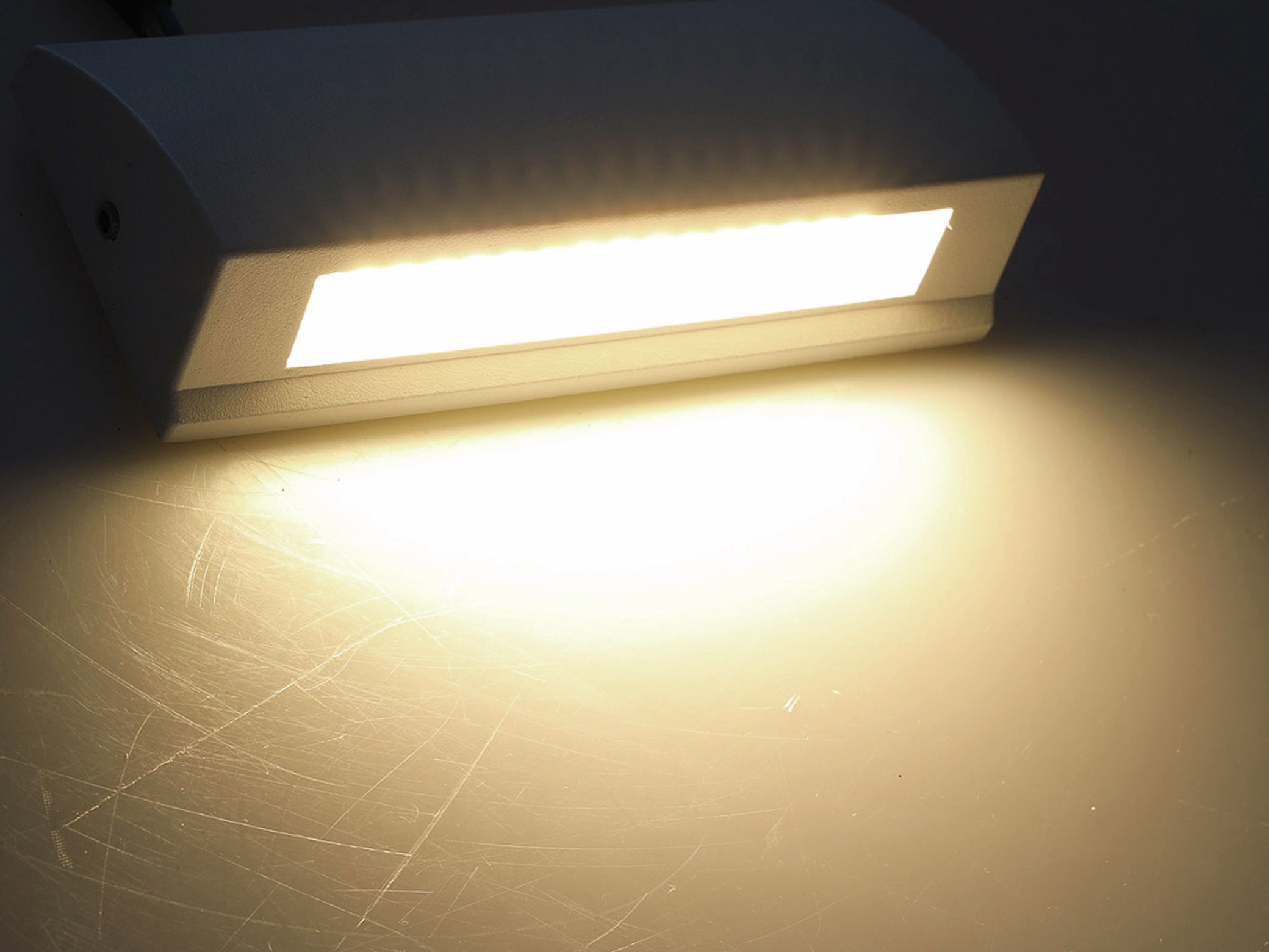 CHILITEC LED-Leuchte Barcas 6, EEK: G, 7 W, 340 lm, 3000K, IP54, weiß