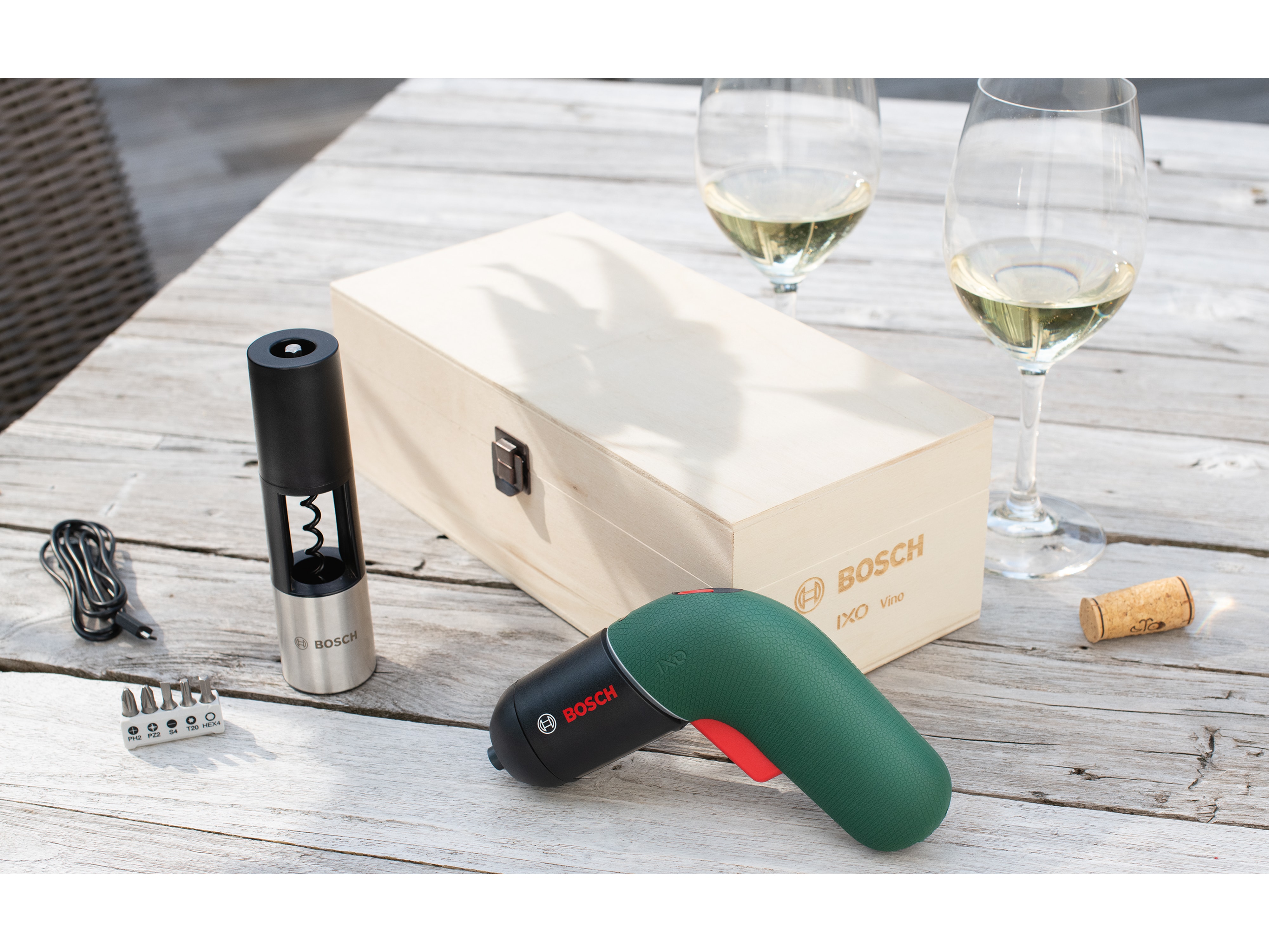 BOSCH Akkuschrauber-Set, IXO VI Vino Set & Werkzeugset 282-teilig