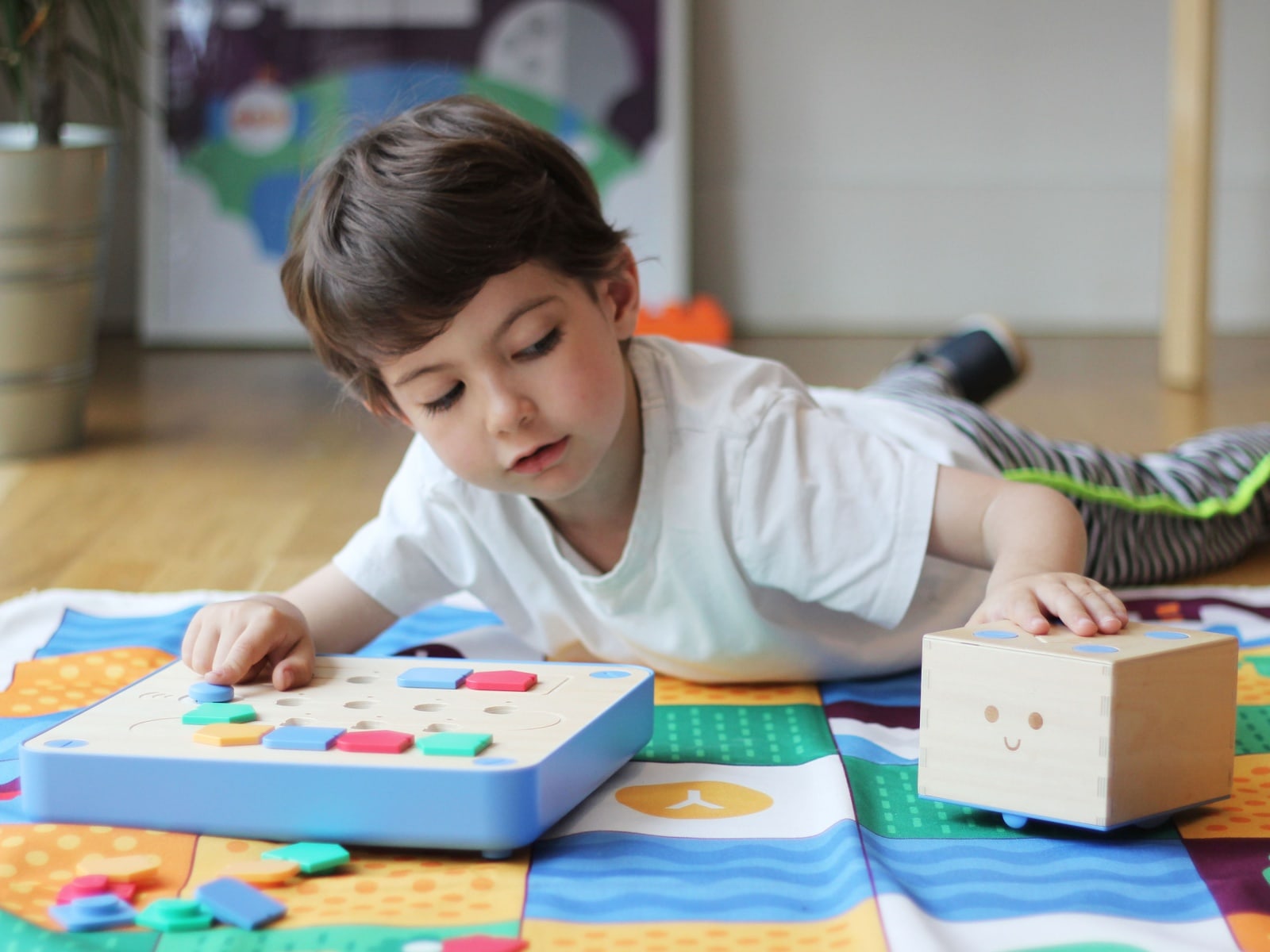 PRIMO TOYS Lernpaket, Cubetto MINT Coding Roboter aus Holz ab 3 Jahren (Geeignet für Montessori)